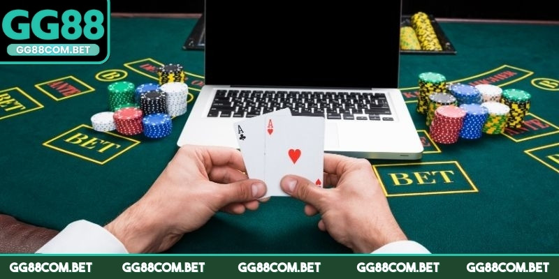 Quan sát đối thủ để bắt được nhịp cược và đưa ra quyết định